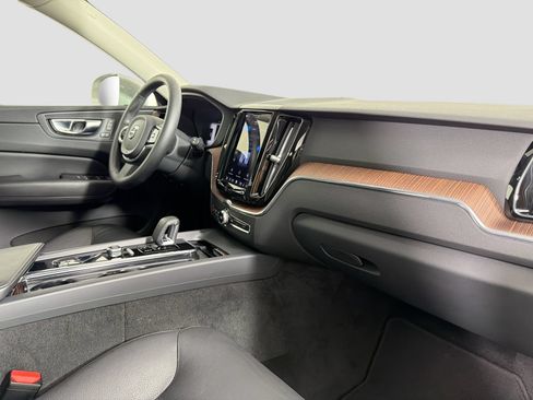 Certified 2023 Volvo XC60 B5 Plus w/ Climate Package AWD/4WD image 27