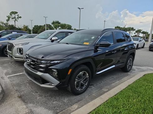 Used 2025 Hyundai Tucson Blue AWD/4WD image 3