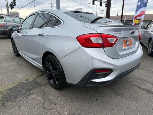 Used 2016 Chevrolet Cruze Premier image 5
