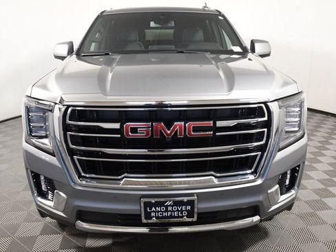 Used 2023 GMC Yukon XL SLT w/ SLT Premium Package image 10