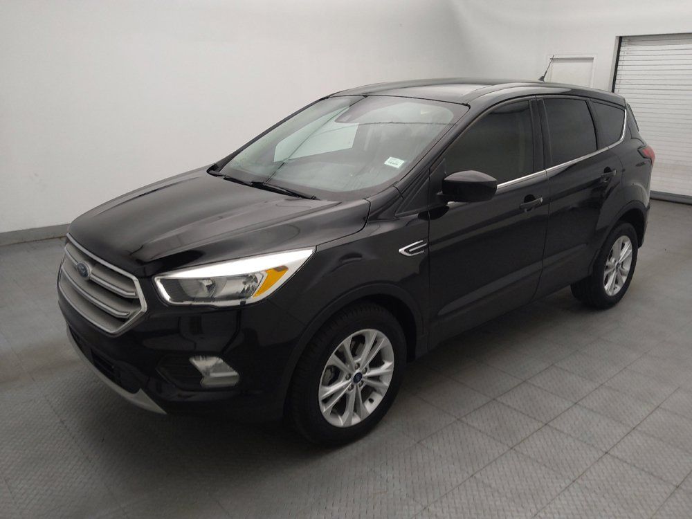 Used 2019 Ford Escape SE FWD image 2