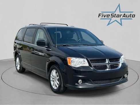 Used 2019 Dodge Grand Caravan SXT image 1