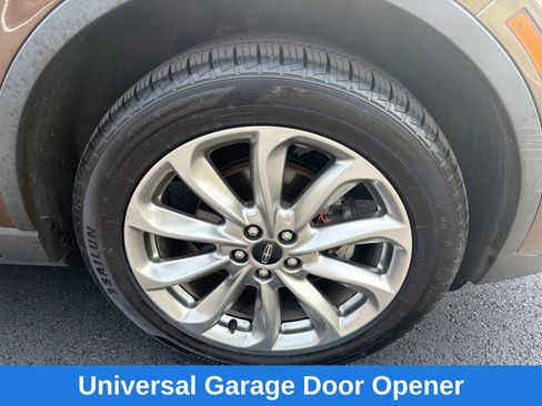 Used 2022 Lincoln Corsair AWD w/ Premium Package image 26