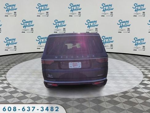 Used 2023 Jeep Wagoneer Series II w/ Premium Group I AWD/4WD image 6