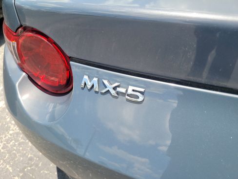Used 2020 MAZDA MX-5 Miata RF Grand Touring RWD image 10