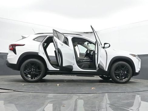 New 2026 Chevrolet Trax ACTIV FWD image 72