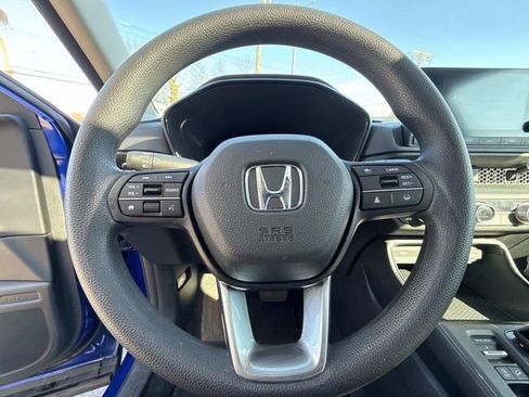 Used 2023 Honda CR-V EX image 30