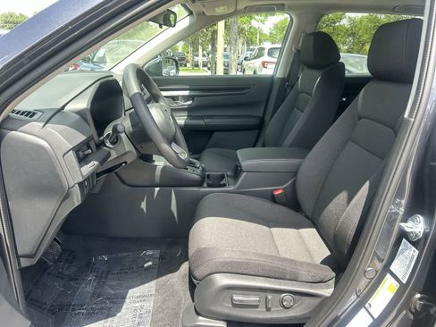Used 2025 Honda CR-V EX image 13