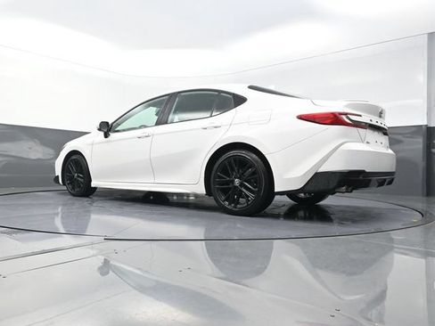 Used 2026 Toyota Camry SE FWD image 35