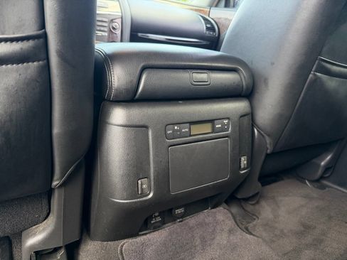 Used 2018 Nissan Armada SL w/ Moonroof Package AWD/4WD image 31