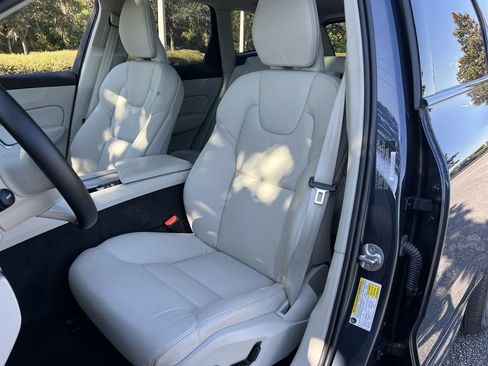 Used 2025 Volvo XC60 T8 Plus w/ Protection Package Premier image 11