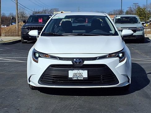 Used 2025 Toyota Corolla LE image 34