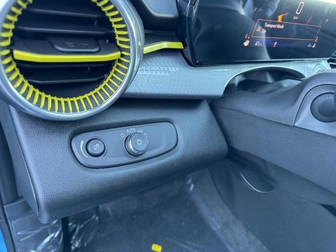 New 2026 Chevrolet Trax LT image 8