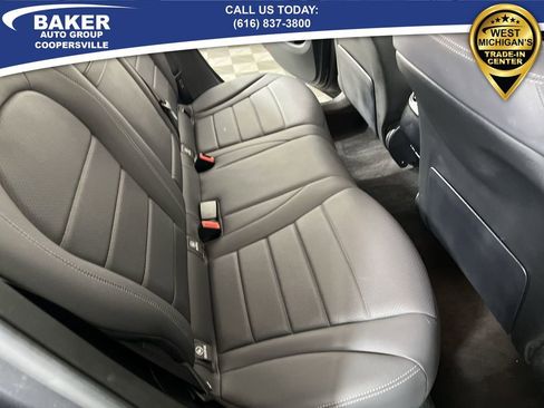 Used 2021 Mercedes-Benz GLC 300 4MATIC image 26