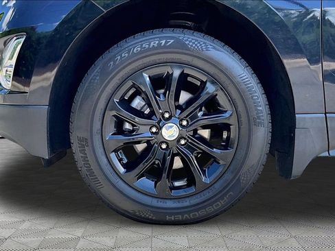 Used 2021 Chevrolet Equinox LS w/ LPO, Blackout Package AWD/4WD image 23