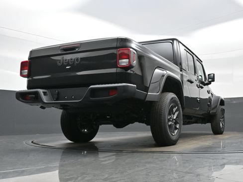 New 2026 Jeep Gladiator Sport image 15