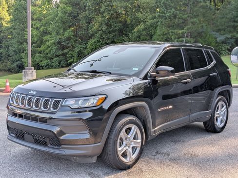 Used 2024 Jeep Compass Sport AWD/4WD image 5