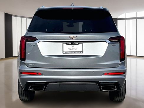 Used 2025 Cadillac XT6 Premium Luxury image 4