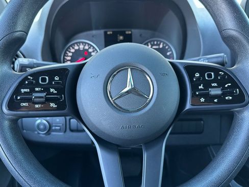 Used 2024 Mercedes-Benz Sprinter 2500 image 20