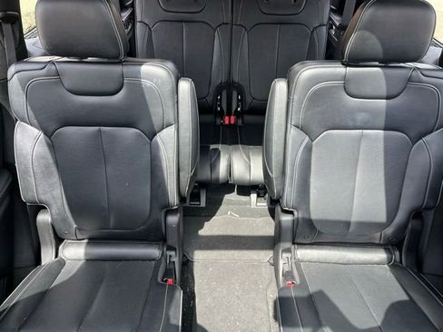 Used 2023 Jeep Grand Cherokee L Overland image 13