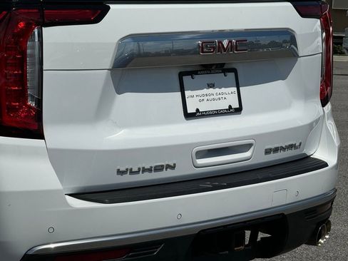 Used 2023 GMC Yukon XL Denali w/ Denali Reserve Package AWD/4WD image 9