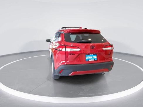 Used 2024 Toyota Corolla Cross LE AWD/4WD image 7