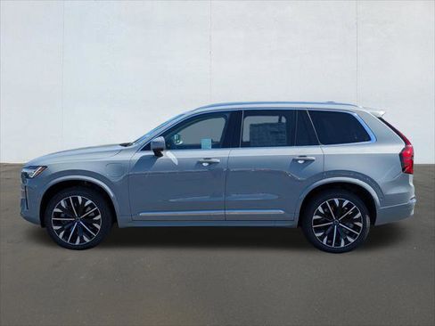 New 2026 Volvo XC90 T8 Ultra w/ Protection Package Premier image 3