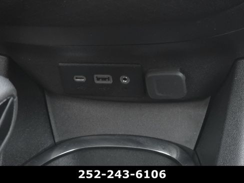 Used 2023 Chevrolet Malibu LT image 14