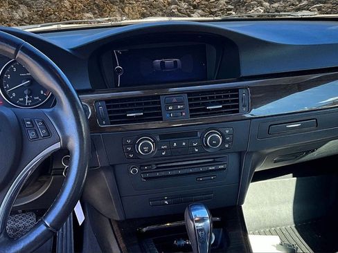 Used 2013 BMW 328i Convertible image 6