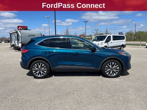 Used 2020 Ford Escape Titanium image 7