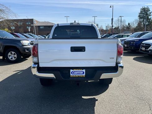 Used 2021 Toyota Tacoma TRD Off-Road image 8