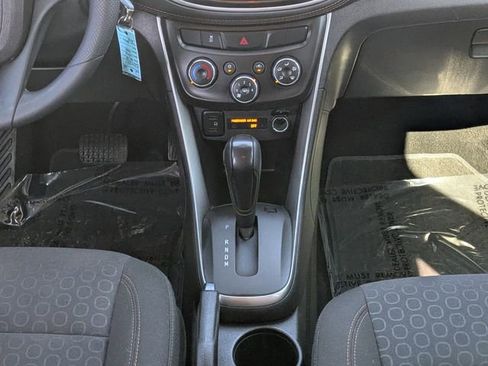 Used 2020 Chevrolet Trax LS w/ Tint and Cruise Package FWD image 18