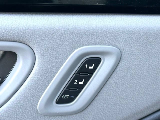 Used 2025 Honda Pilot Touring image 29