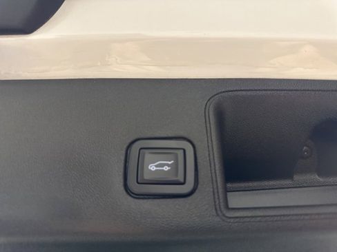 Used 2019 GMC Terrain Denali w/ Advanced Safety Package image 22