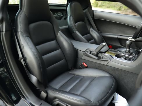 Used 2008 Chevrolet Corvette Coupe w/ Preferred Equipment Group RWD image 28