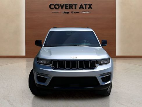 Used 2025 Jeep Grand Cherokee Limited RWD image 8