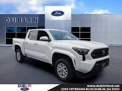 Used 2025 Toyota Tacoma SR5