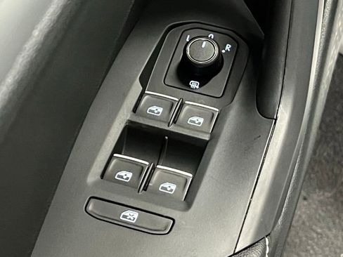 Used 2026 Volkswagen Jetta Sport FWD image 15