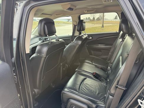 Used 2018 Dodge Journey Crossroad w/ Driver Convenience Group AWD/4WD image 17