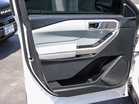 Certified 2023 Ford Explorer XLT w/ Equipment Group 202A image 19