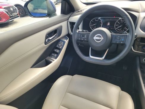 Used 2023 Nissan Rogue SV w/ SV Premium Package FWD image 15