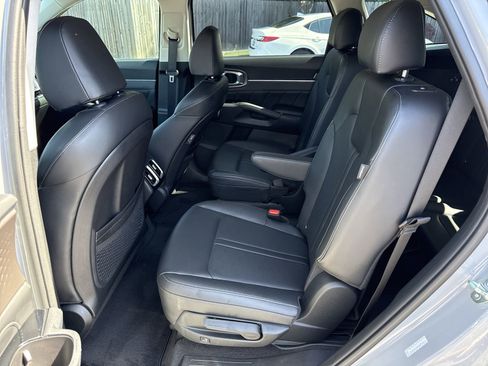 Used 2024 Kia Sorento SX FWD image 10