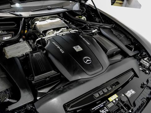 Used 2018 Mercedes-Benz AMG GT C w/ AMG Interior Night Package image 42