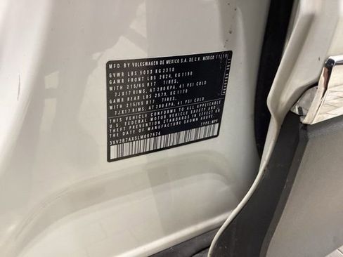 Used 2020 Volkswagen Tiguan SE w/ Panoramic Sunroof Package image 24