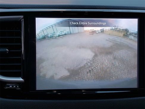 Used 2022 Chrysler Pacifica Touring-L image 20