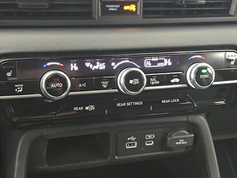 Certified 2024 Honda Pilot EX-L image 25