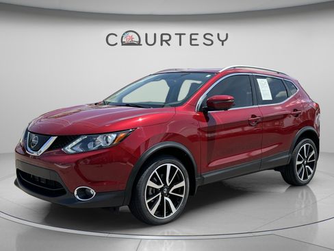 Used 2019 Nissan Rogue Sport SL w/ Premium Package FWD image 1