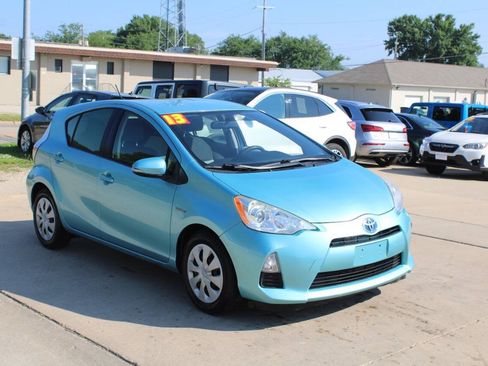 Used 2013 Toyota Prius C Two FWD image 2