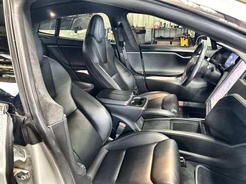Used 2020 Tesla Model S Performance AWD/4WD image 30