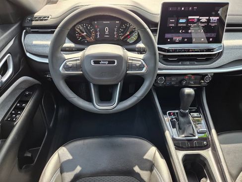 Certified 2023 Jeep Compass Latitude AWD/4WD image 17